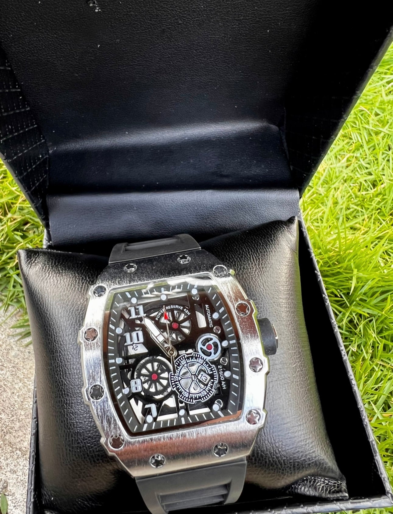 🎁 Richard Miller – Edición Limitada 🕒